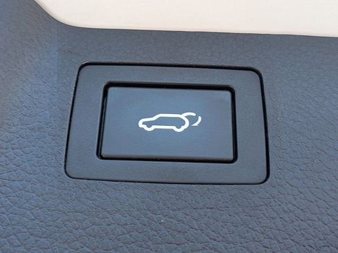 Used 2016 Hyundai Santa Fe Sport 2.0T w/ Option Group 05 FWD image 13