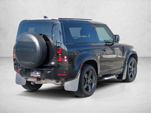 Used 2023 Land Rover Defender 90 X-Dynamic SE image 5