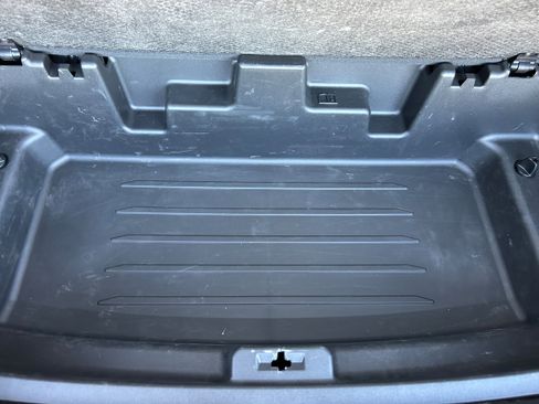 Used 2023 Chevrolet Traverse Premier image 7