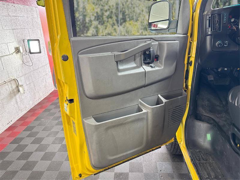 Used 2021 GMC Savana 2500 w/ Driver Convenience Package RWD image 19