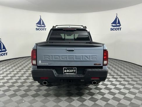 Used 2025 Honda Ridgeline TrailSport image 5
