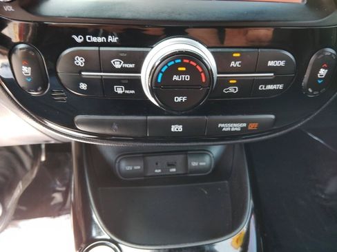 Used 2014 Kia Soul ! w/ Sun & Sound Package FWD image 23