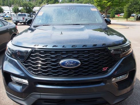 Certified 2024 Ford Explorer ST w/ Equipment Group 401A AWD/4WD image 3