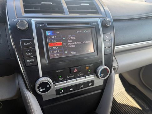 Used 2012 Toyota Camry LE FWD image 9
