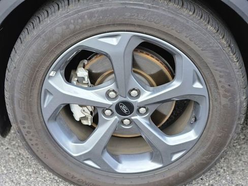 Used 2025 Ford Escape ST-Line FWD image 10