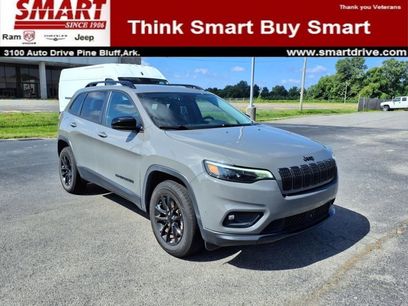 Used 2023 Jeep Cherokee Altitude Lux