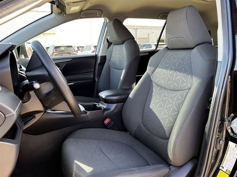 Used 2024 Toyota RAV4 XLE image 23