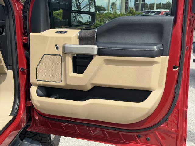 Used 2020 Ford F250 Lariat w/ Lariat Ultimate Package AWD/4WD image 34