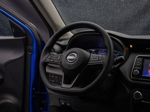 New 2025 Nissan Kicks Play S image 14