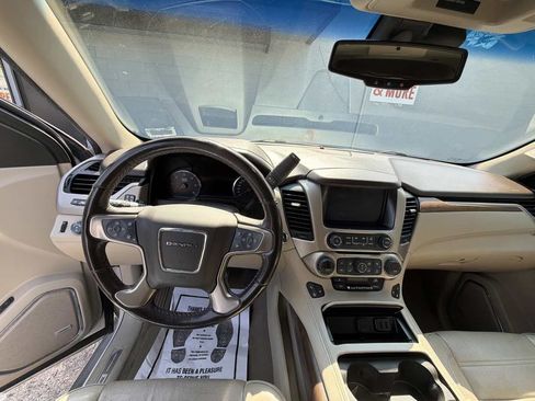 Used 2019 GMC Yukon Denali w/ Denali Ultimate Package AWD/4WD image 5