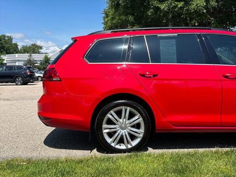 Used 2016 Volkswagen Golf Limited Edition FWD image 10