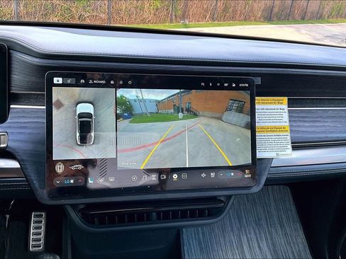 Used 2023 Rivian R1S Adventure image 30