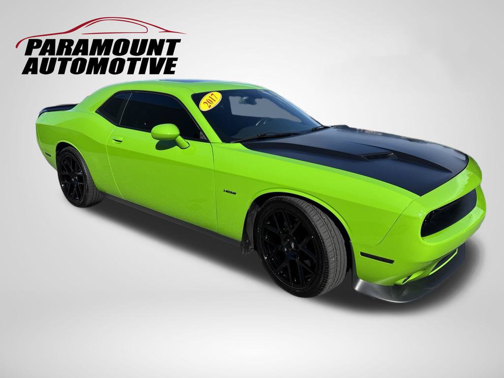 Used 2017 Dodge Challenger R/T w/ Cold Weather Group RWD image 3