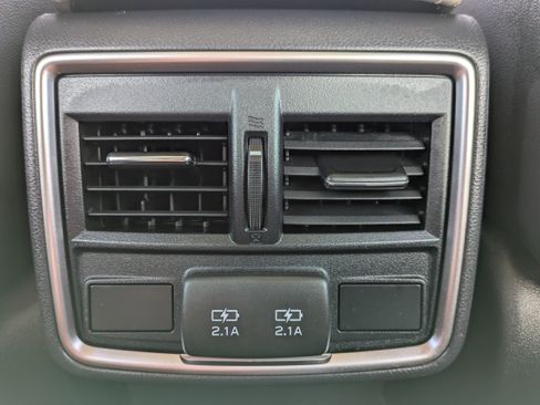 Used 2022 Subaru Forester Limited w/ Popular Package #2 image 17