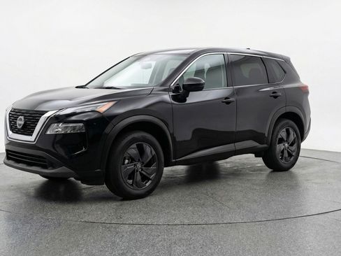 Used 2025 Nissan Rogue SV AWD/4WD image 3