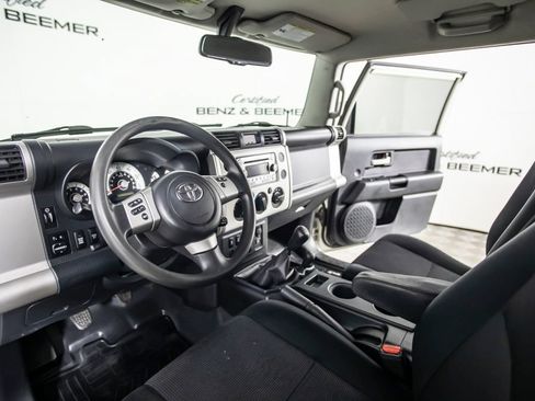 Used 2012 Toyota FJ Cruiser 4WD w/ Convenience Pkg image 20