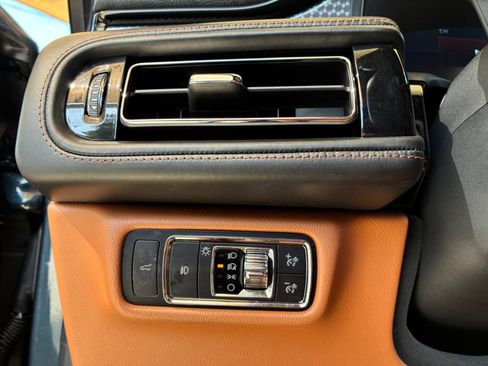 Used 2020 Lincoln Aviator Black Label w/ Dynamic Handling Package image 28