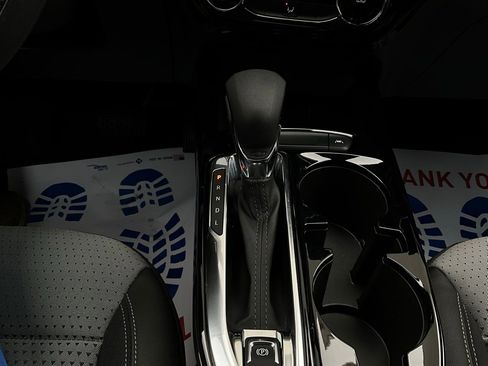 Used 2025 Chevrolet Trax LT image 22