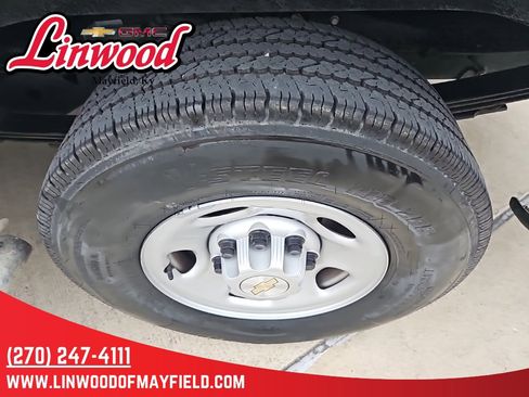 Used 2024 Chevrolet Express 2500 w/ Driver Convenience Package image 7