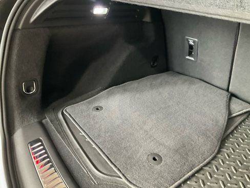 Used 2024 Cadillac XT4 Premium Luxury image 29