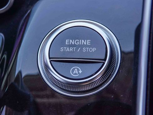 Certified 2022 Mercedes-Benz S 500 4MATIC image 24