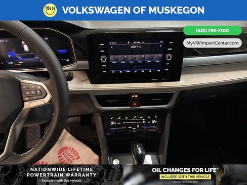 New 2026 Volkswagen Taos SE image 19