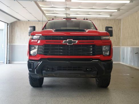 Used 2024 Chevrolet Silverado 2500 Custom w/ Custom Convenience Package AWD/4WD image 2