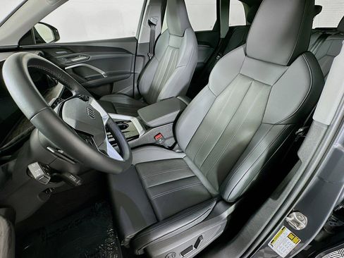 Used 2025 Audi Q5 Premium Plus w/ Premium Plus AWD/4WD image 18