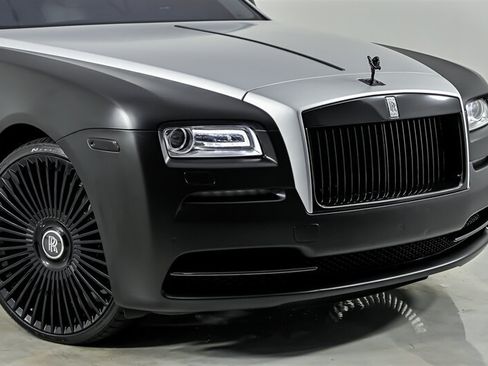 Used 2015 Rolls-Royce Wraith RWD image 2