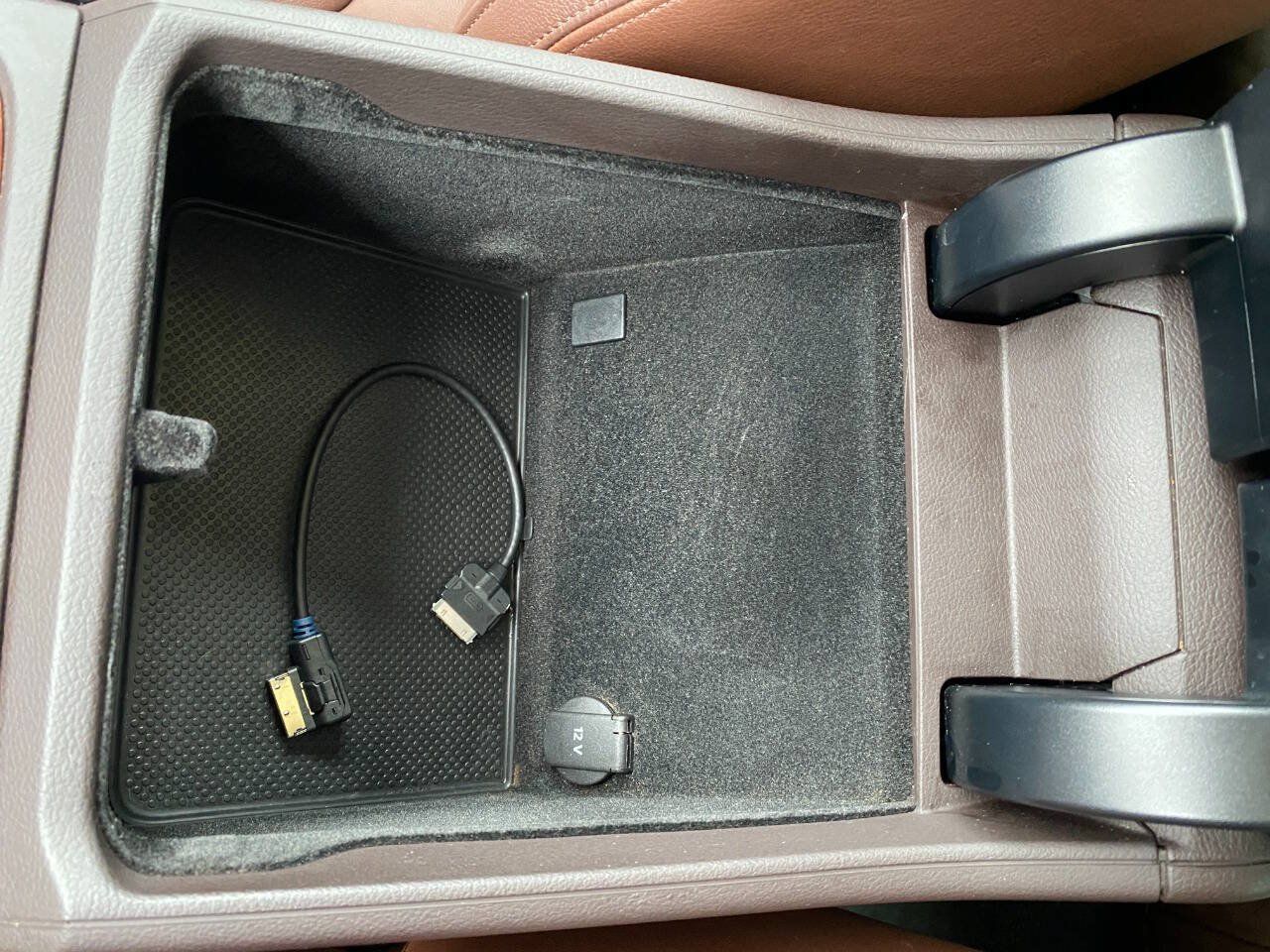 Used 2012 Volkswagen Touareg TDI AWD/4WD image 19
