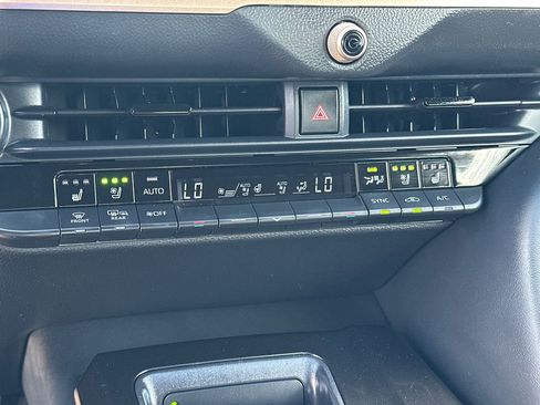Used 2024 Toyota Crown AWD/4WD image 27
