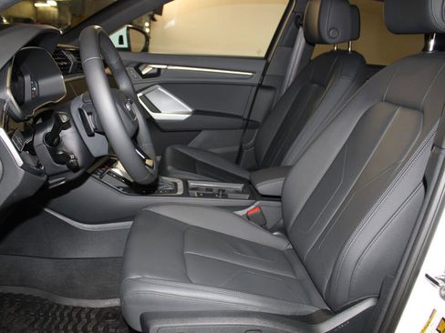 Used 2024 Audi Q3 2.0T Premium Plus image 7