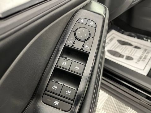 Certified 2026 Nissan Rogue SV FWD image 31