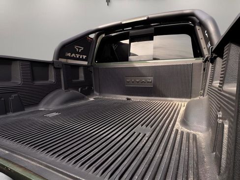 Used 2024 Nissan Titan SV w/ SV Bronze Edition Package image 11