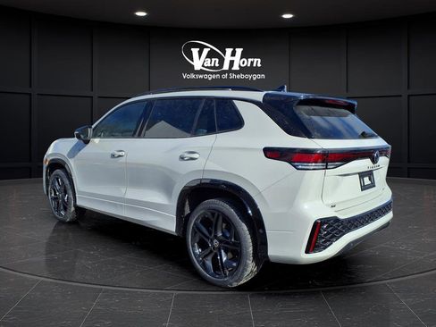 New 2026 Volkswagen Tiguan SE R-Line image 57