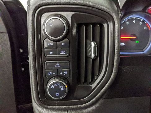 Used 2020 Chevrolet Silverado 1500 Custom w/ Custom Value Package AWD/4WD image 13