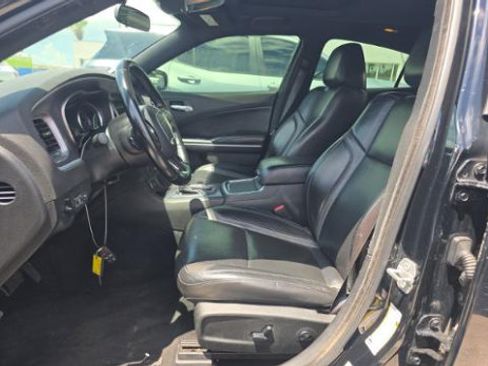 Used 2020 Dodge Charger SXT w/ Leather Interior Group RWD image 6