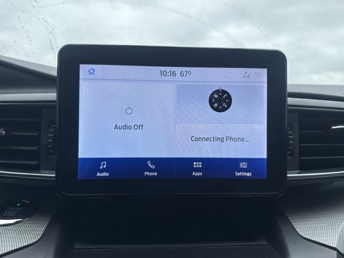 Used 2020 Ford Explorer XLT w/ Equipment Group 202A image 43