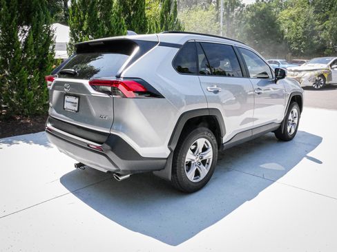 Used 2025 Toyota RAV4 XLE w/ Convenience Package FWD image 10