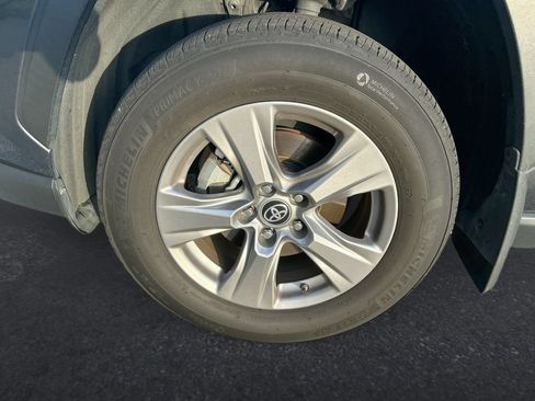 Certified 2024 Toyota RAV4 LE AWD/4WD image 10
