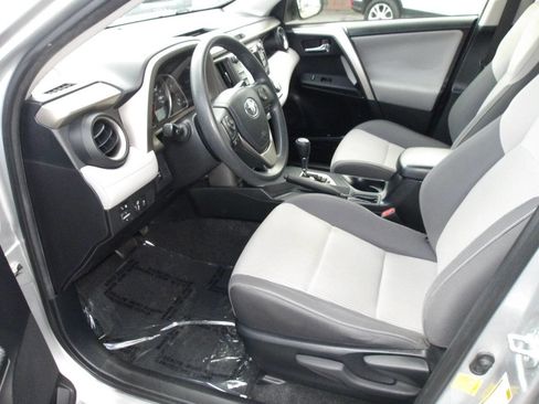 Used 2014 Toyota RAV4 XLE image 11