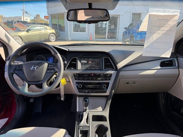 Used 2016 Hyundai Sonata SE FWD image 16