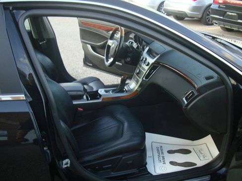 Used 2011 Cadillac CTS Luxury image 11