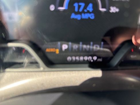 Used 2022 RAM 1500 Limited image 7