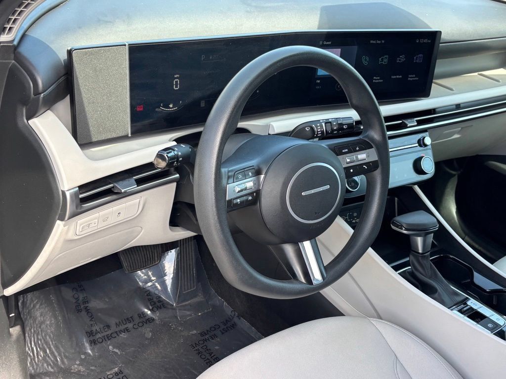 Used 2025 Hyundai Tucson SEL FWD image 9