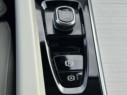 New 2026 Volvo XC60 B5 Ultra w/ Climate Package PRO image 34