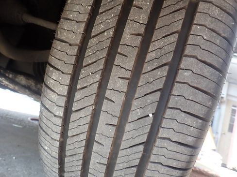 Used 2012 Jeep Liberty Sport AWD/4WD image 32