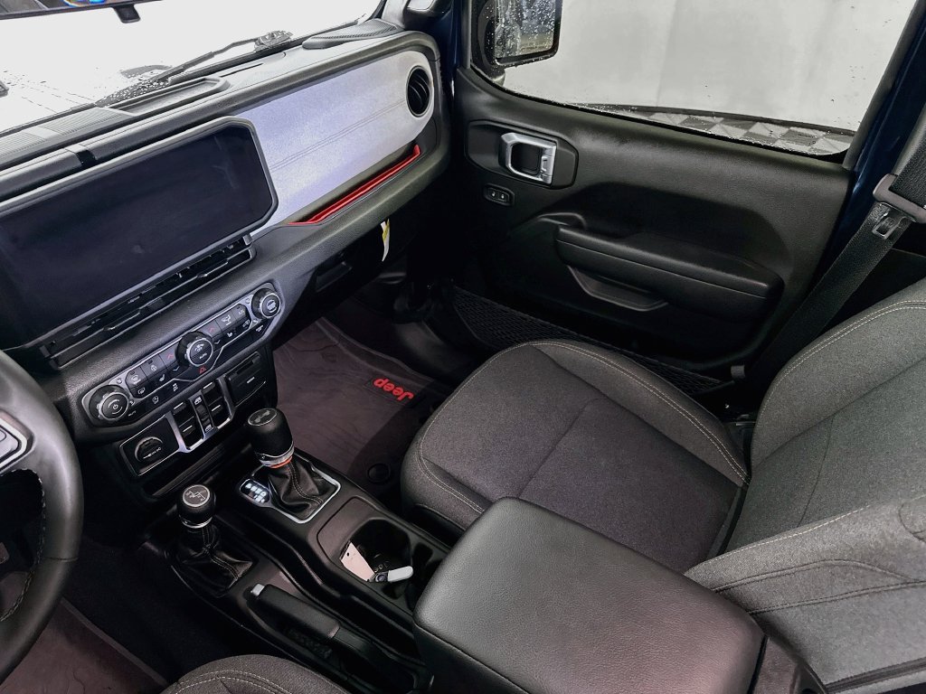 Used 2025 Jeep Wrangler Unlimited Sport AWD/4WD image 29