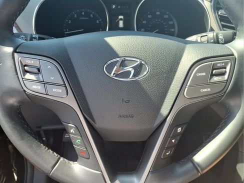 Used 2017 Hyundai Santa Fe Limited FWD image 14