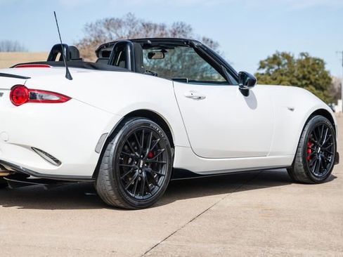 Used 2017 MAZDA MX-5 Miata Club w/ Brembo/BBS Package image 45